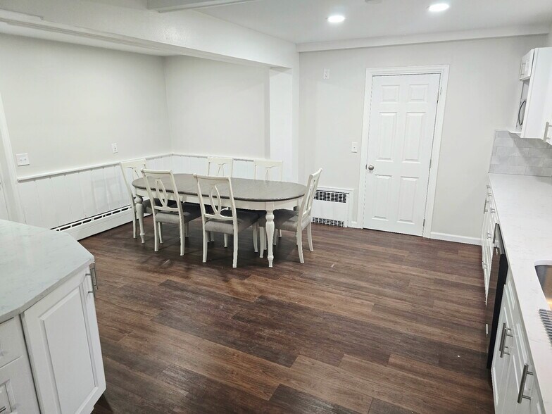 More Photos Of 205 Delaware Ave, Delmar Loft Creative Space For Lease
