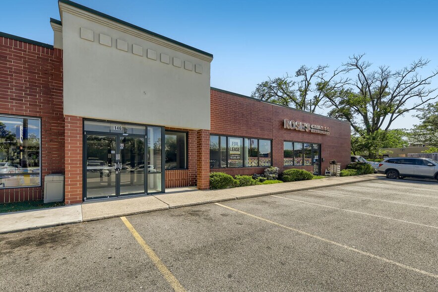 More Photos Of 110-154 W Irving Park Blvd, Bensenville General Retail For Lease