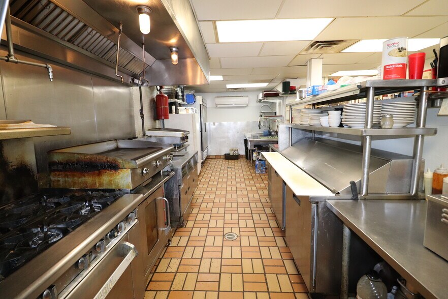 More Photos Of 111 W Michigan Ave, Augusta Storefront Retail Residential For Sale