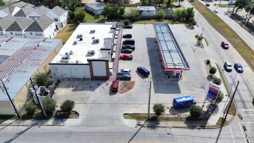 More Photos Of 2340 Blalock Rd, Houston General Retail For Sale