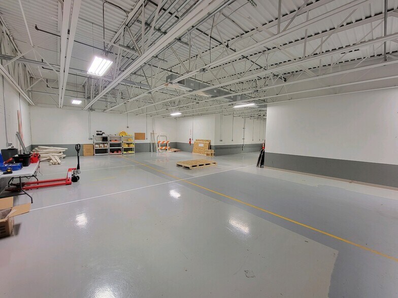 More Photos Of 58-60 S Jefferson Rd, Whippany Warehouse For Lease