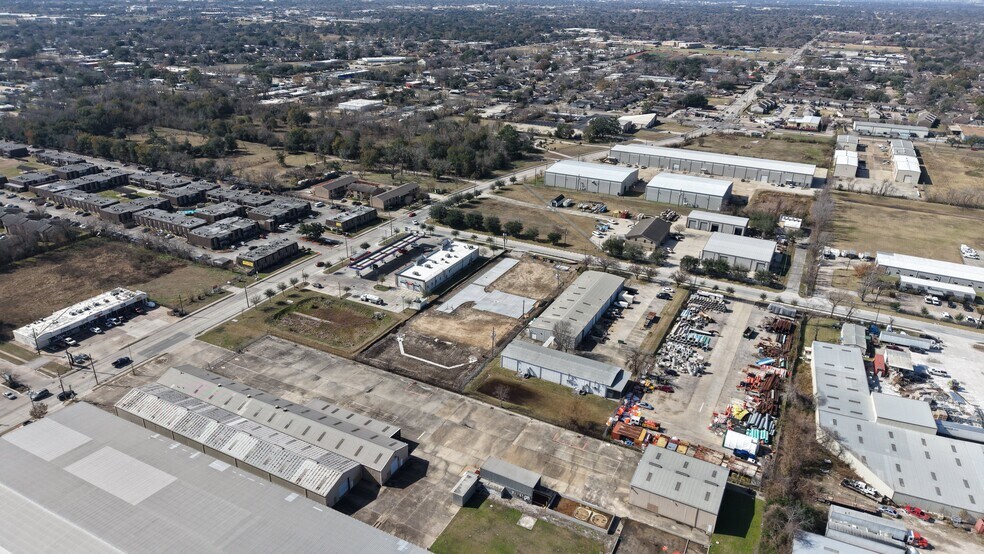 More Photos Of 2077 Magnolia Dr, Pasadena Industrial For Sale