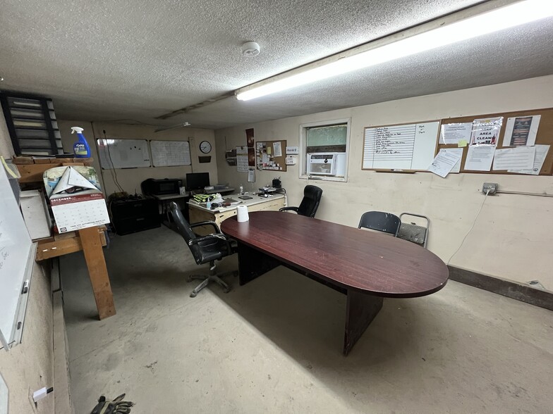 More Photos Of 1490 Truss Rd SW, New Philadelphia Warehouse For Sale