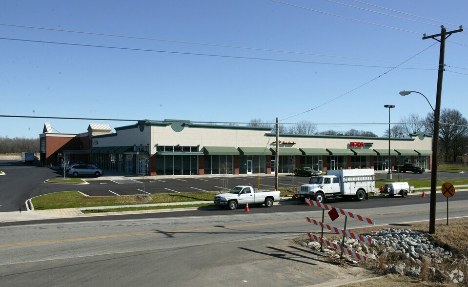 More Photos Of 11635 Highway 70, Arlington Supermarket For Sale