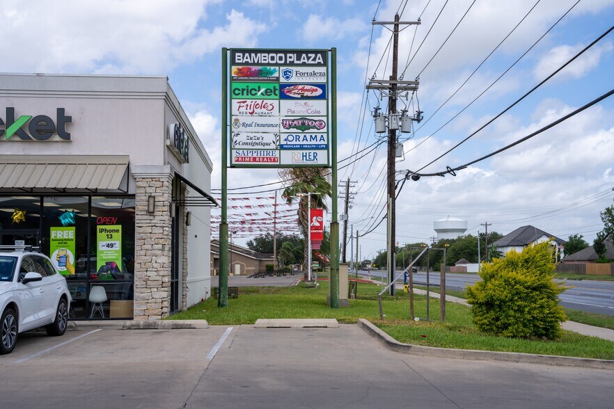 More Photos Of 1160 E Alton Gloor Blvd, Brownsville Freestanding For Sale