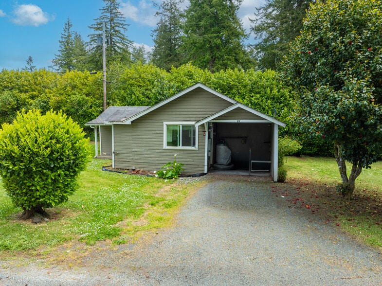 More Photos Of 498 W Central Blvd, Coquille Self Storage For Sale