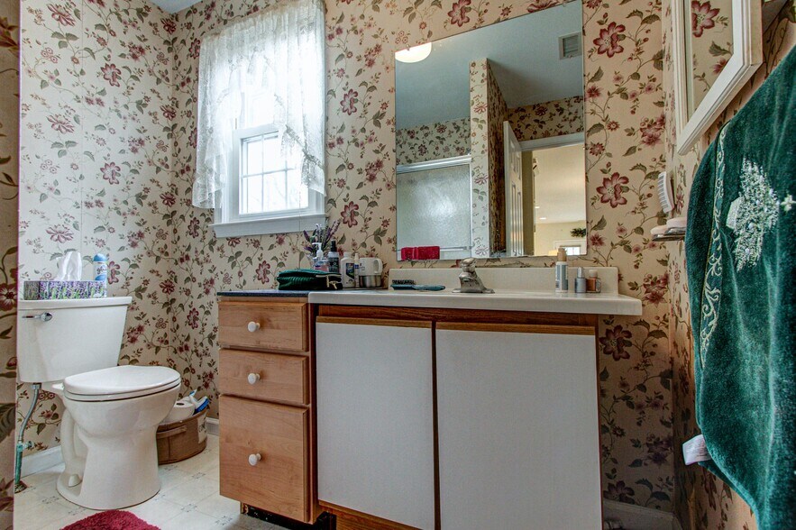 More Photos Of 3328 Huntingdon Pike, Huntingdon Valley Service For Sale