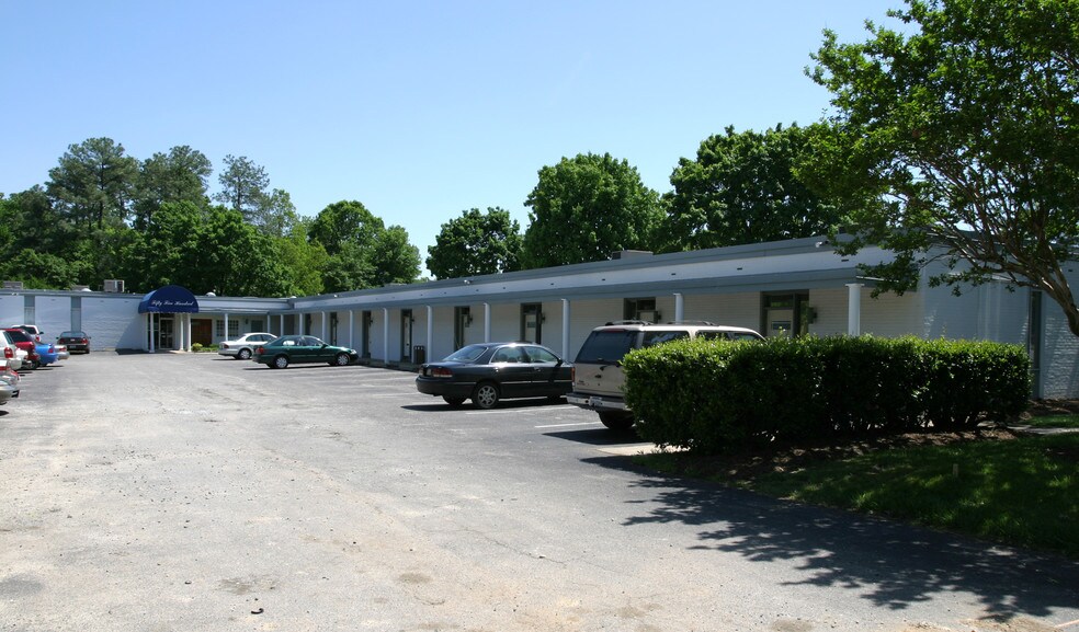 More Photos Of 5500 Monument Ave, Richmond Medical For Lease