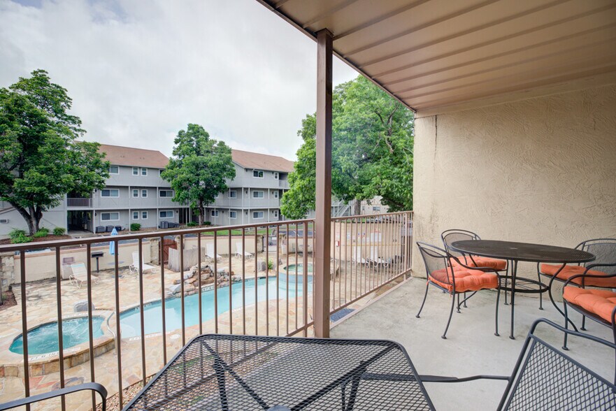 More Photos Of 740 E Mather St, New Braunfels Apartments For Sale