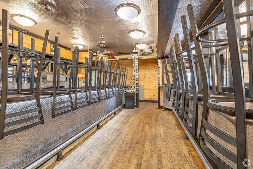 More Photos Of 401 W Cedar St, Rawlins Restaurant For Sale