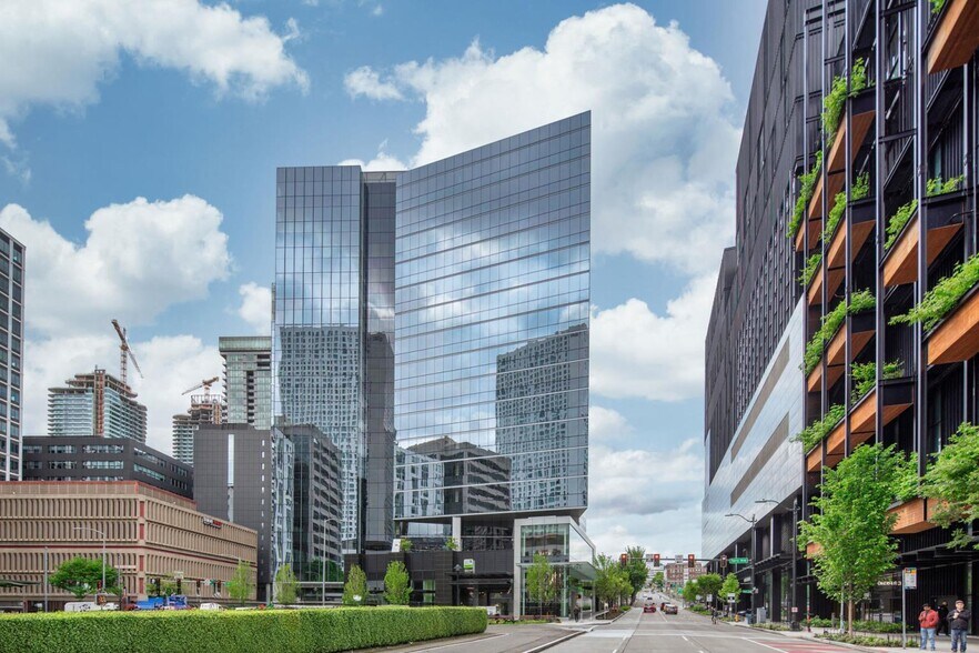 More Photos Of 1711 Boren Ave, Seattle Office For Lease