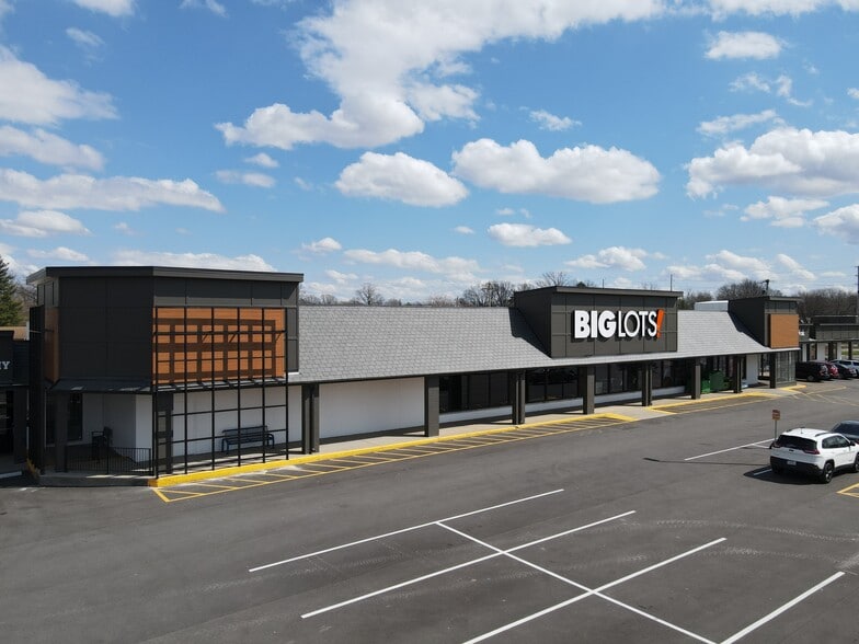 More Photos Of 6213-6243 Allisonville Rd, Indianapolis Unknown For Lease