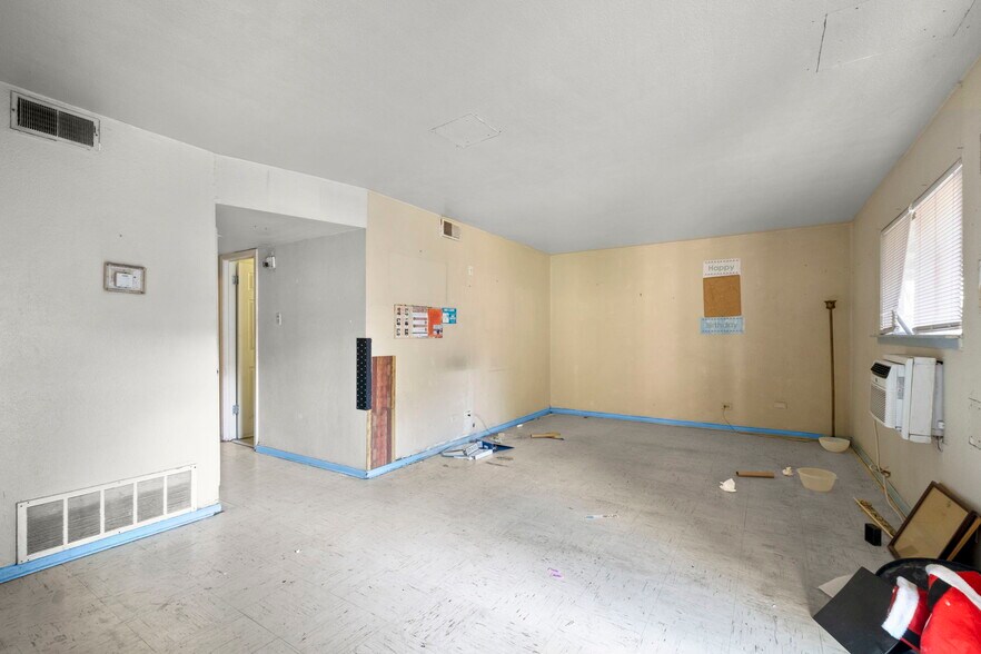 More Photos Of 110 Mary Louise Dr, San Antonio Apartments For Sale