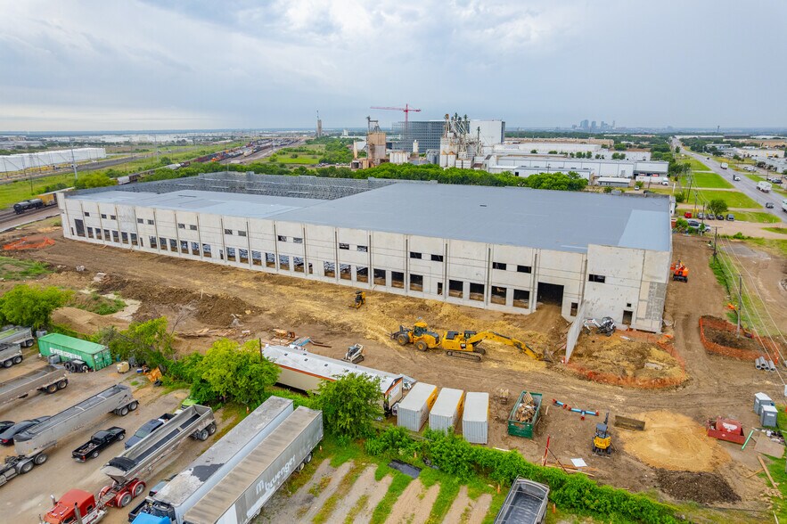 More Photos Of 5260 Blue Mound Rd, Fort Worth Industrial For Sale