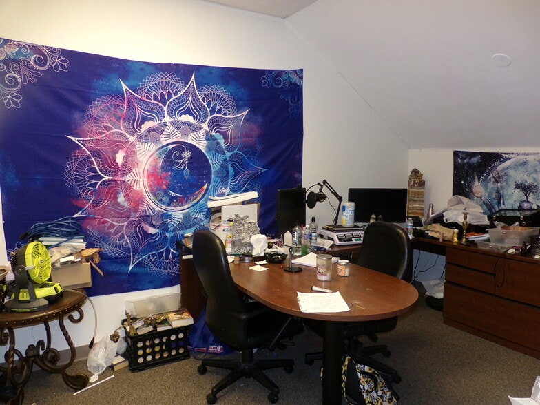 More Photos Of 171 Daniel Webster Hwy, Belmont Storefront Retail Office For Lease