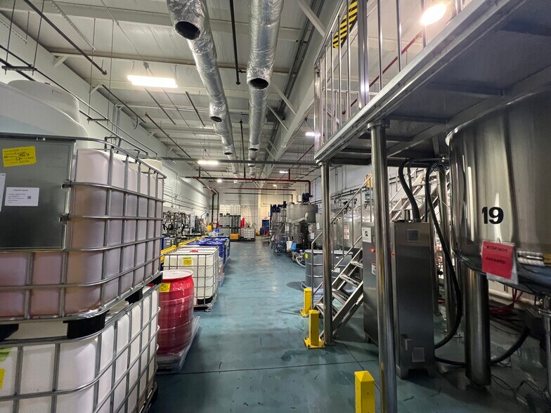 More Photos Of 15843 Guild Ct, Jupiter Industrial For Sale