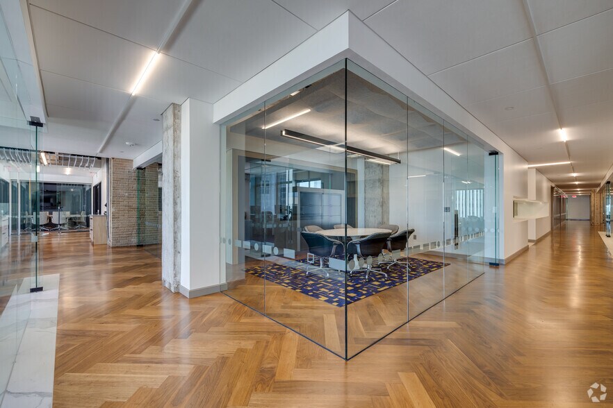 More Photos Of 320 S Boston Ave, Tulsa Office For Sale