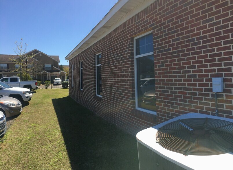 More Photos Of 4780-4782 Woodmere Blvd, Montgomery Medical For Lease