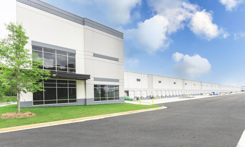 More Photos Of 1050 Douglas Hills Rd, Lithia Springs Unknown For Lease