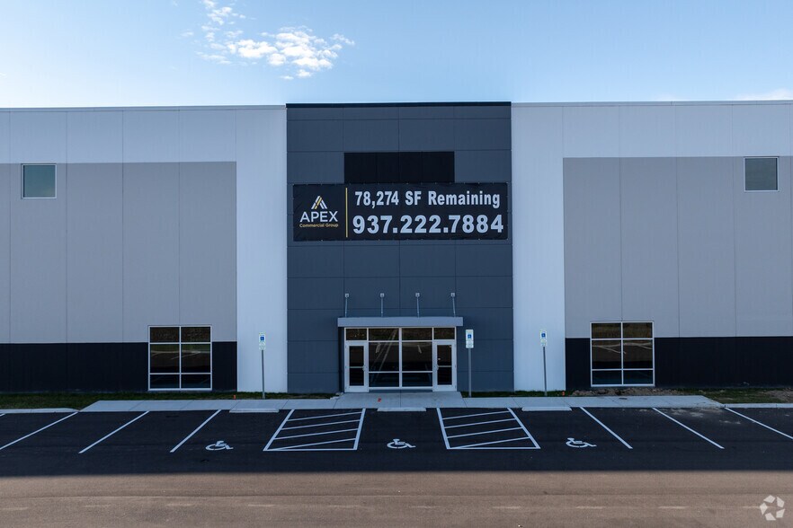 More Photos Of 301 Lau Pky, Englewood Distribution For Lease