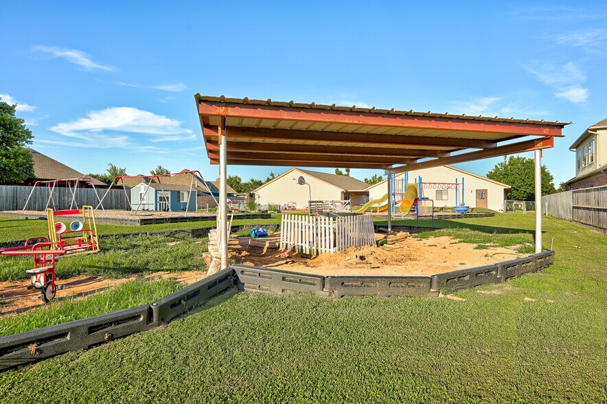 More Photos Of 11801 Southwood Dr, Oklahoma City Daycare Center For Sale