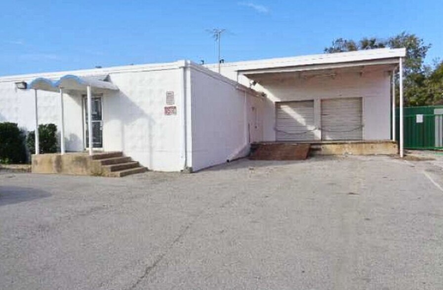 Primary Photo Of 825 Southway Cir, Fort Worth Flex For Lease