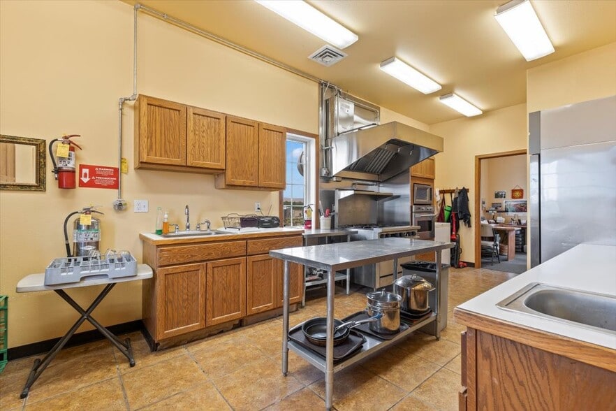 More Photos Of 500 S Bonair Rd, Zillah Winery Vineyard For Sale