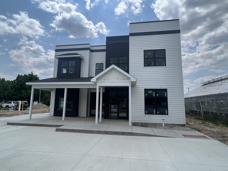 Primary Photo Of 203 E Oak St, Mahomet Storefront Retail Office For Lease