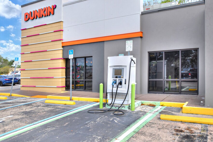 More Photos Of 1202 N Broadway Ave, Bartow Restaurant For Sale