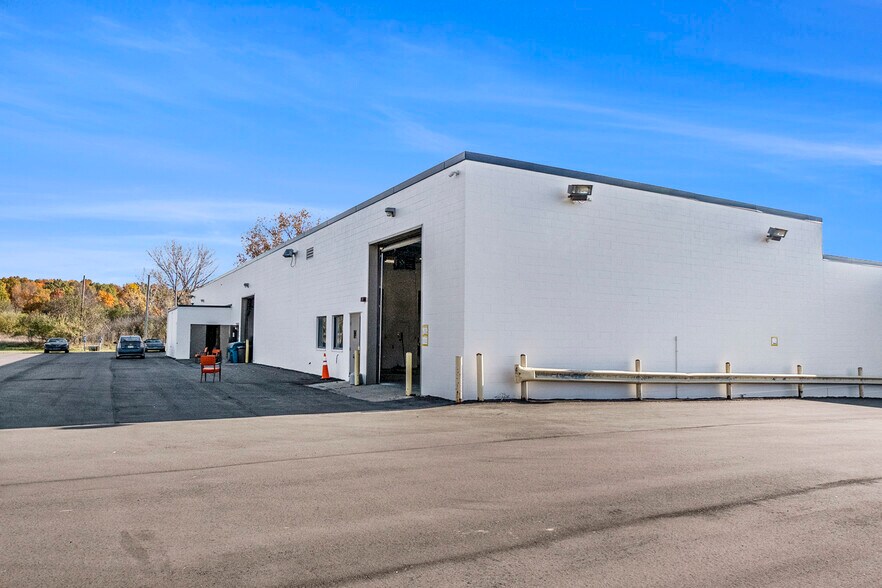 More Photos Of 1041 Hurst Rd, Jackson Service For Sale