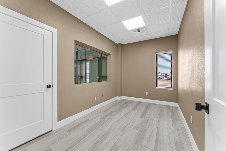 More Photos Of 7922 Interstate 20 Service rd, Odessa Warehouse For Lease