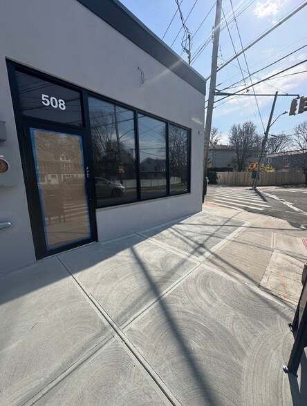 More Photos Of 506-508 Henderson Ave, Staten Island Storefront For Lease