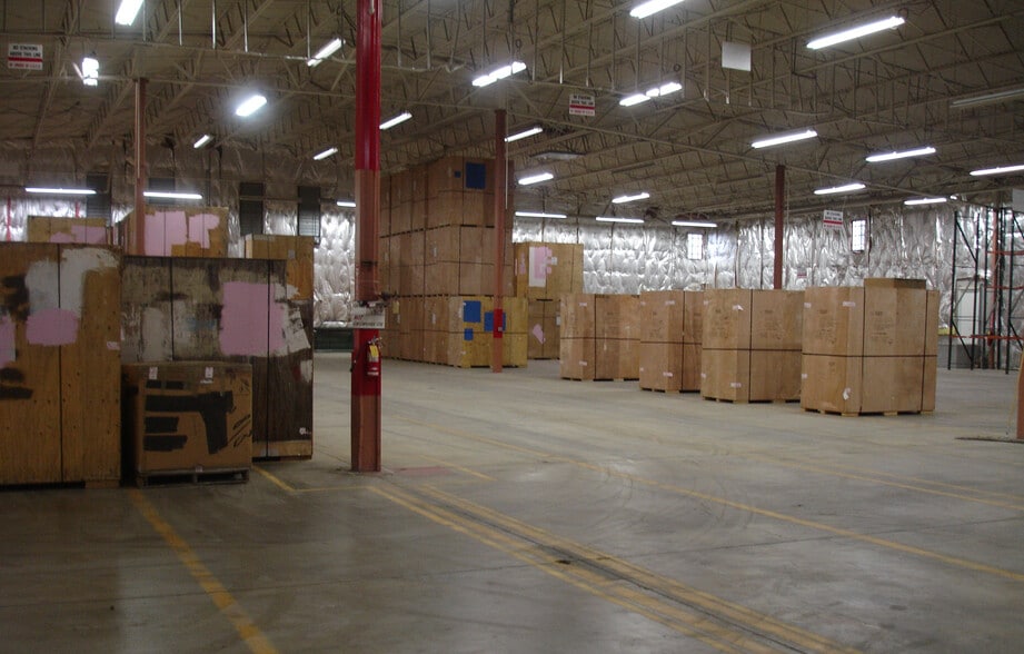 More Photos Of 4510 Edison Ave, Colorado Springs Self Storage For Lease