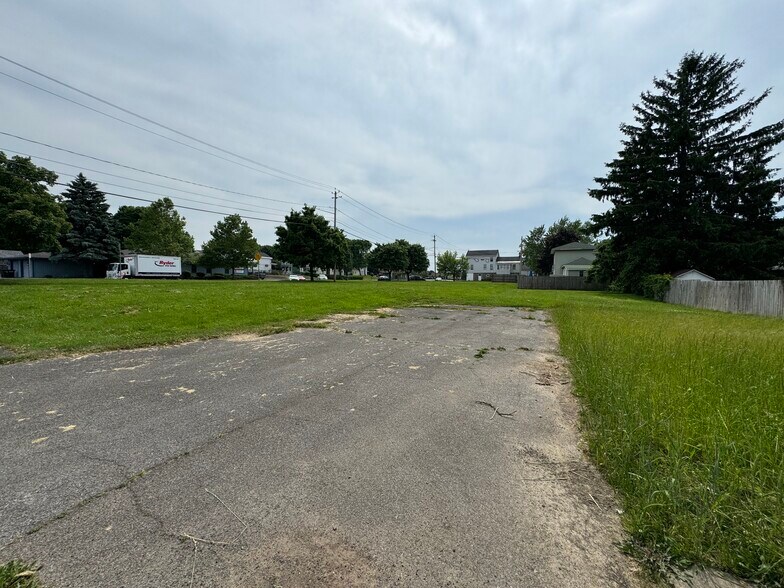More Photos Of 75-83 W Utica St, Oswego Land For Sale