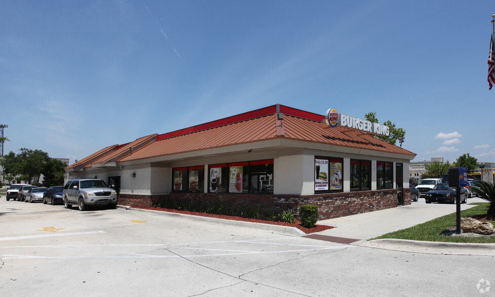 Primary Photo Of 210 State St E, Jacksonville Fast Food For Lease