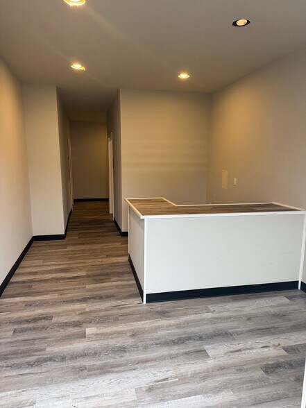 More Photos Of 8105 Richmond Rd, Toano Warehouse For Lease