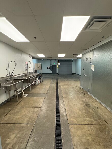 More Photos Of 770-780 Smithridge Dr, Reno Showroom For Lease