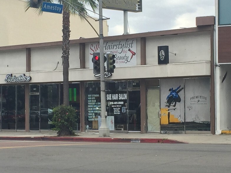 Primary Photo Of 17060-17070 Ventura Blvd, Encino Storefront For Lease