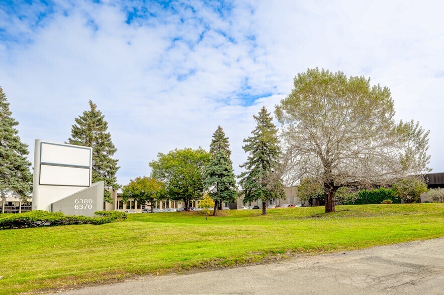 More Photos Of 6320-6380 Ch de la Côte-de-Liesse, Montréal Distribution For Lease