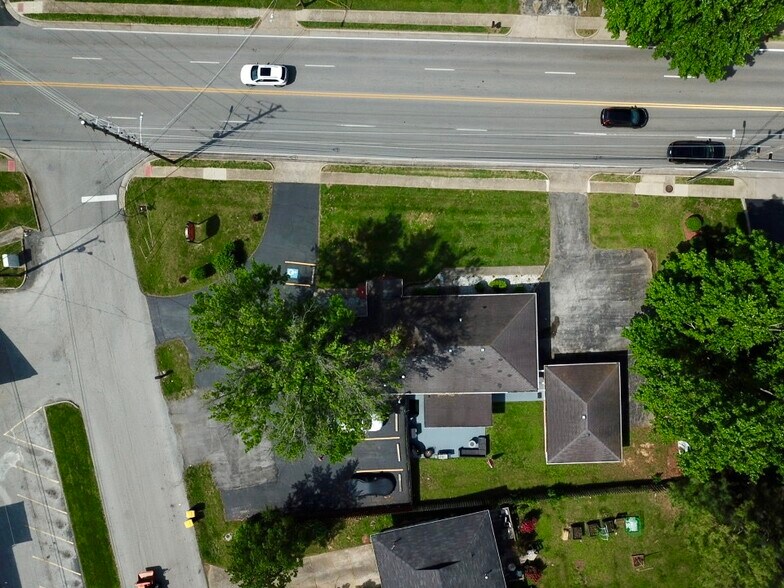 Primary Photo Of 602 Fairdale Ave, Bowling Green Freestanding For Sale