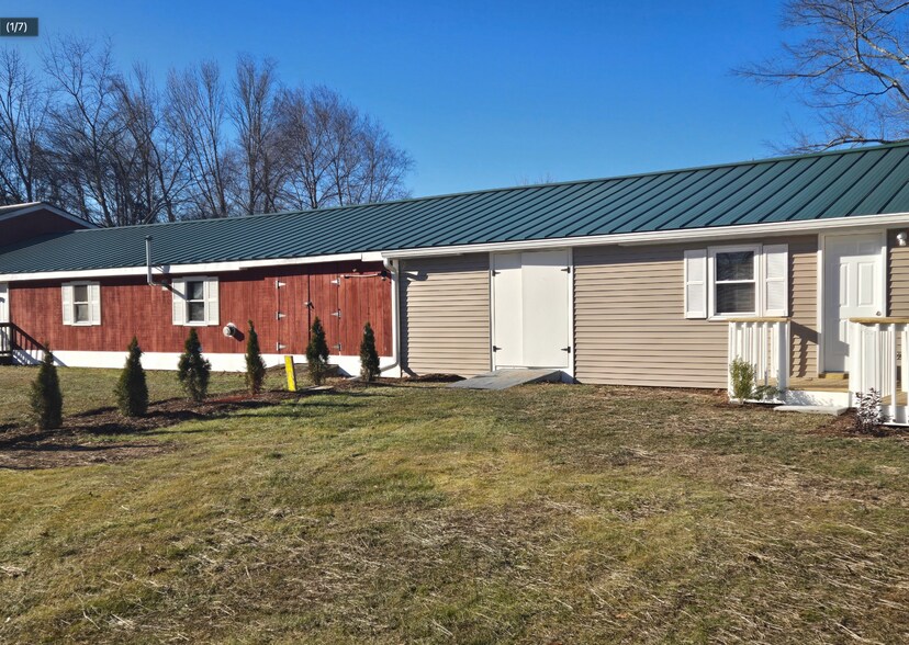 Primary Photo Of 394 Mashamoquet Rd, Pomfret Manufacturing For Sale