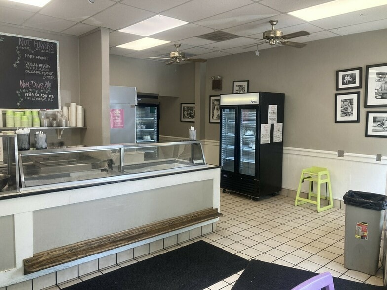 More Photos Of 19 Main St, Hingham Storefront Retail Office For Lease