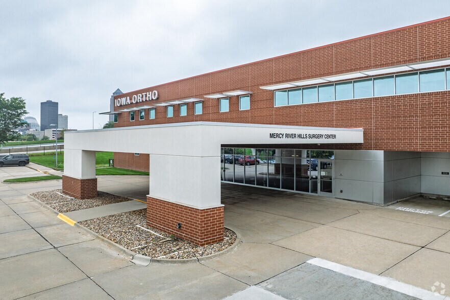 More Photos Of 450 Laurel St, Des Moines Office For Sale