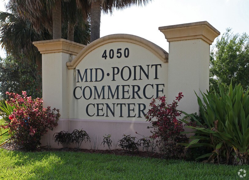 More Photos Of 4050 Westgate Ave, West Palm Beach Showroom For Lease