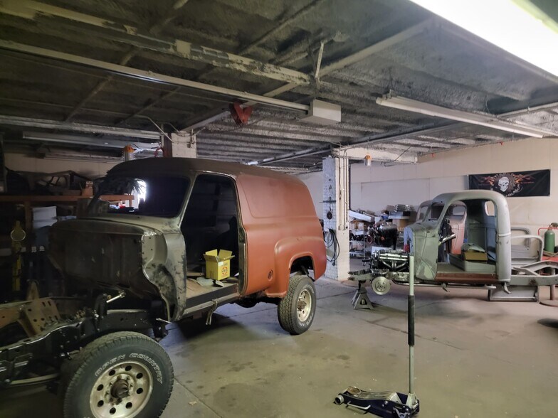 More Photos Of 771 Moon St, Akron Warehouse For Lease