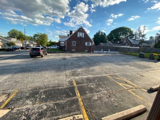 More Photos Of 2800 Lancaster Ave, Wilmington Storefront Retail Office For Lease