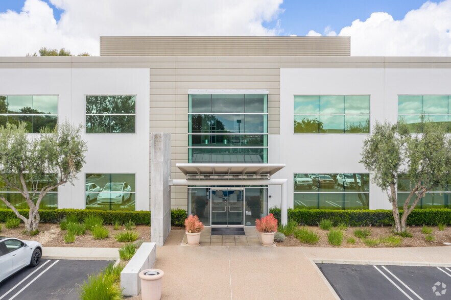 More Photos Of 26800 Aliso Viejo Pky, Aliso Viejo Office For Lease