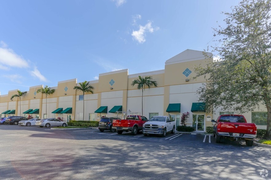 More Photos Of 1005 NW 31st Ave, Pompano Beach Flex For Lease