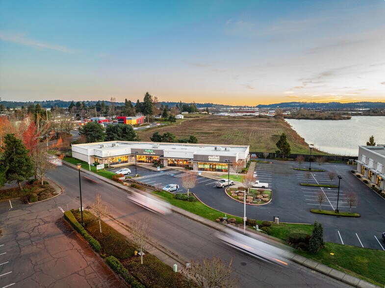 More Photos Of 3950 SE Hagers Grove Rd, Salem Freestanding For Lease