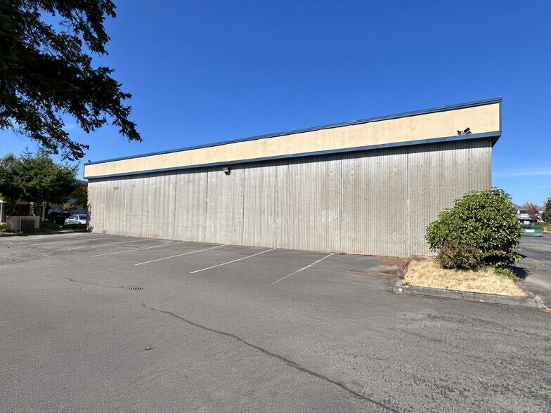 More Photos Of 360-378 Upland Dr, Tukwila Warehouse For Sale